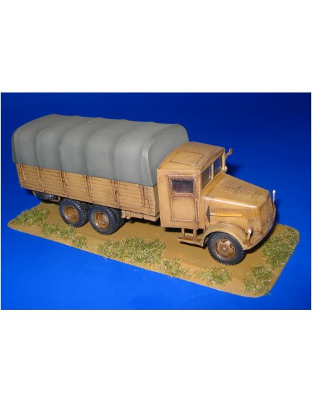 TATRA T-111 Einheitsführerhaus