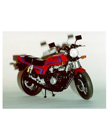 Honda CB750F Custom Tuned