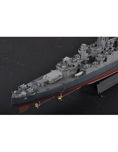 USS Indianapolis CA-35 1945