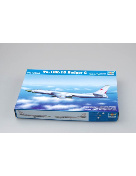 TU-16K-10 Badger-C  1/144
