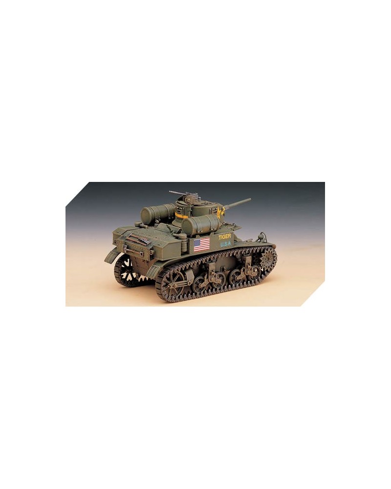 US M3 Stuart w/interior